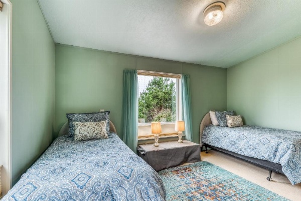 Pacific View Escape image 19